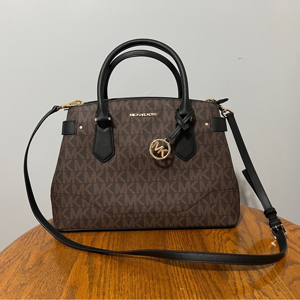 NWT Michael Kors Lynn Brown/Black Large Satchel